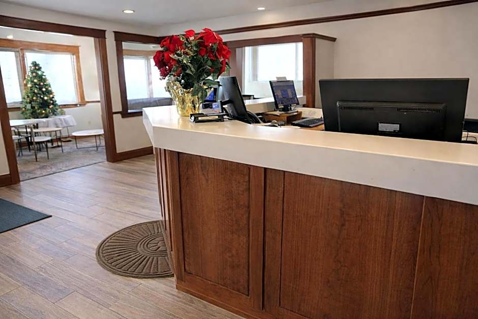 Fireside Inn And Suites