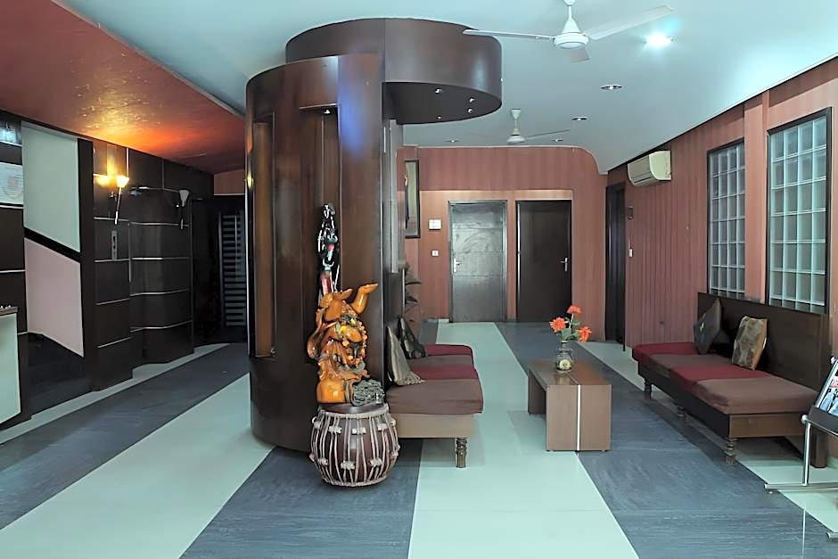 Super Hotel O Grand Peepal