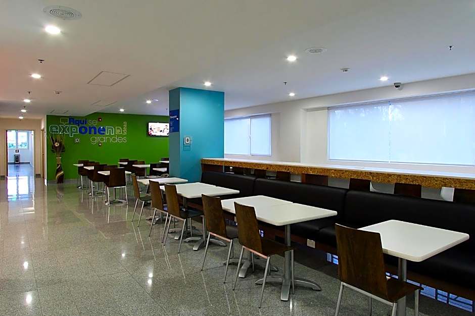 One Guadalajara Periférico Poniente