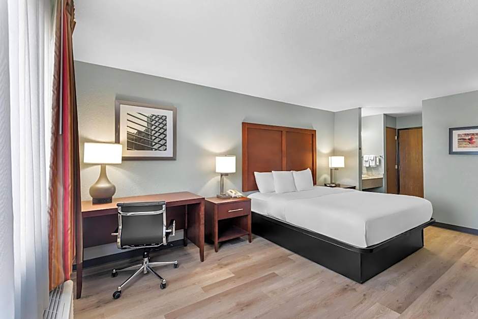 Quality Inn Waverly