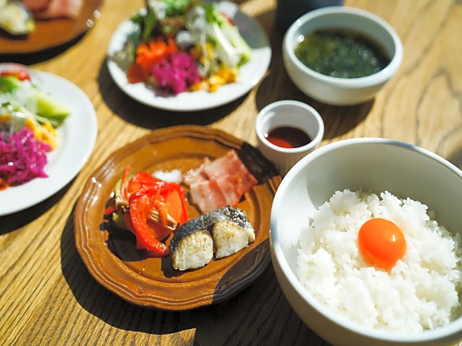SETOUCHI KEIRIN HOTEL 10 by Onko Chishin