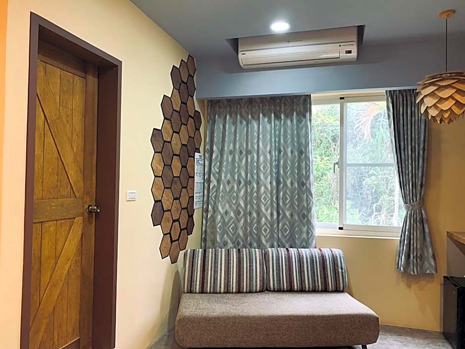 日月潭五船民宿 5Boat B&B