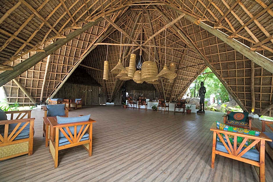 Antonio Beach Tree House Hotel & Spa