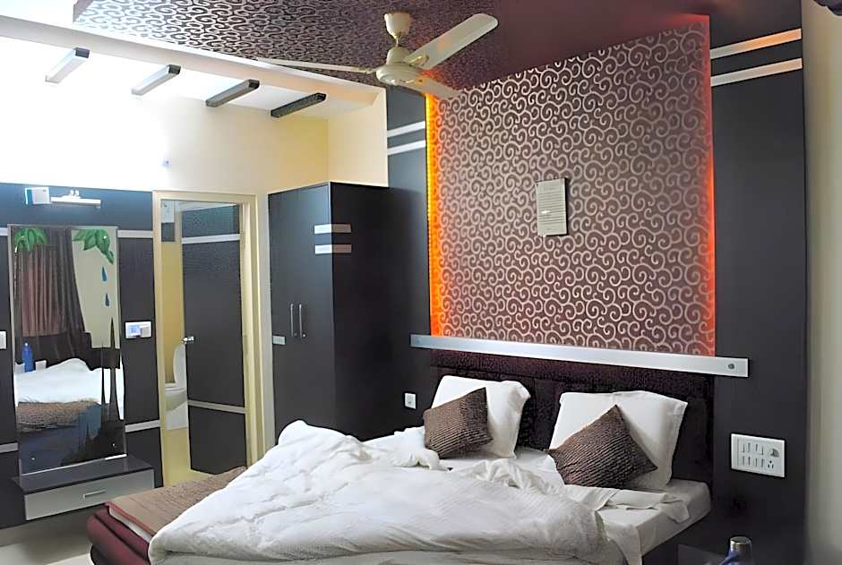 Hotel Ashapura Palace