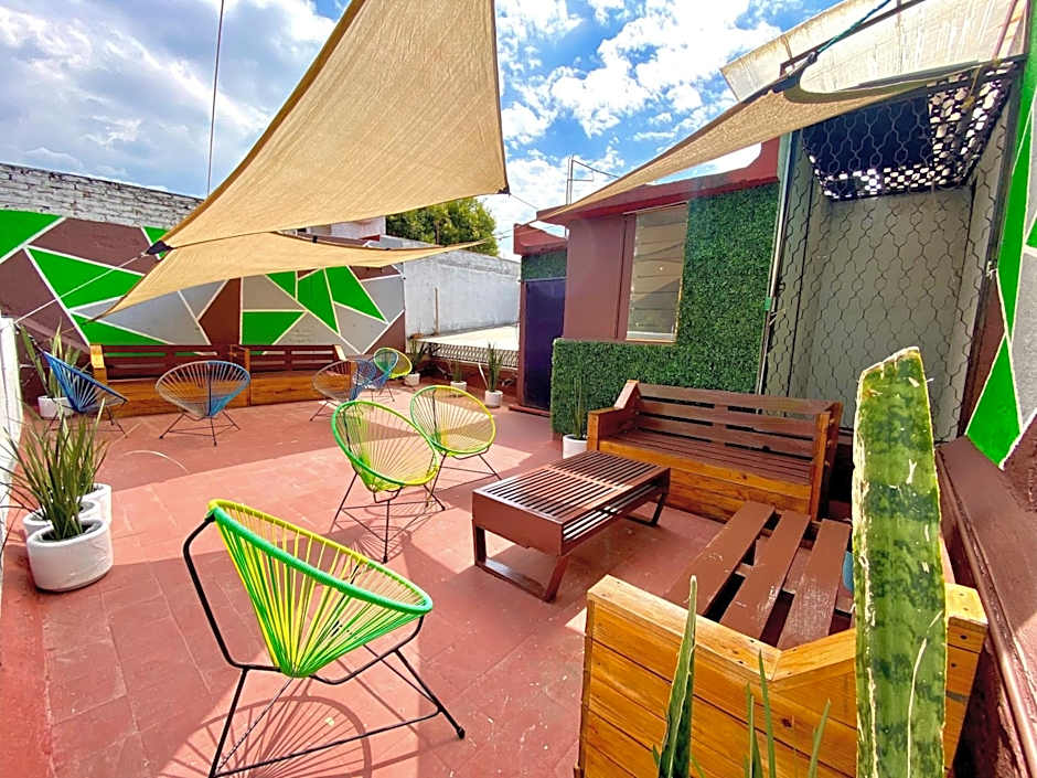 Roomies Hostel Condesa