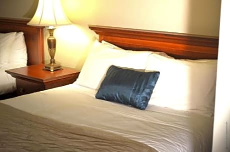 Superior Queen Room with Two Queen Beds