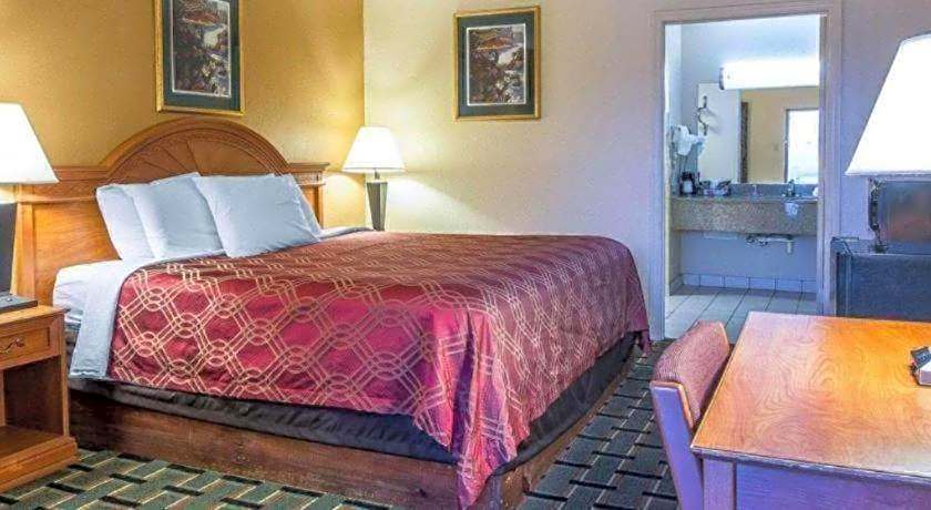 Econo Lodge Dalton West