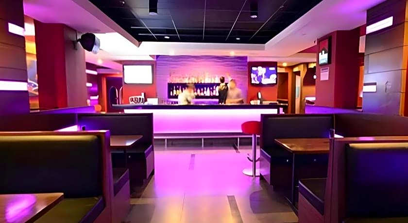 Metrocentre Hotel & Convention Center