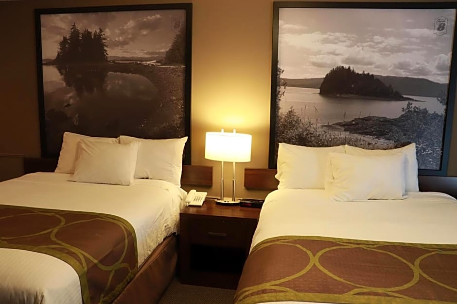 Super 8 by Wyndham Courtenay