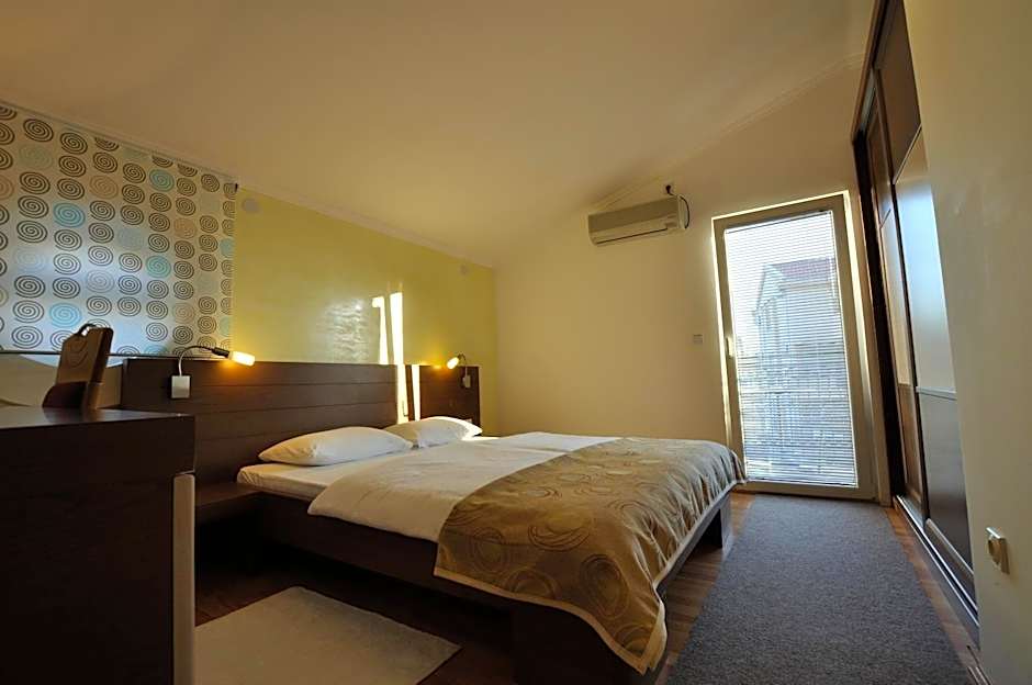 Vila Đurić - Ex Hotel Đurić