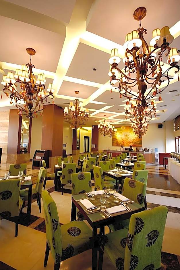 The Avenue Plaza Hotel