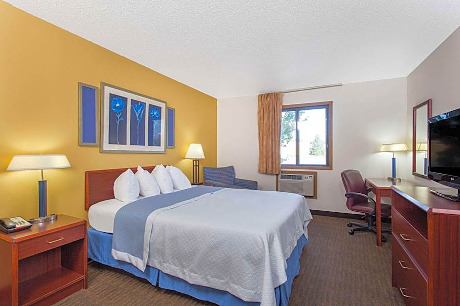 Days Inn by Wyndham Austin