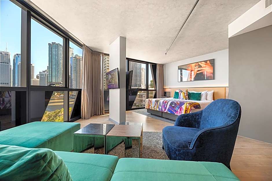 Crystalbrook Vincent