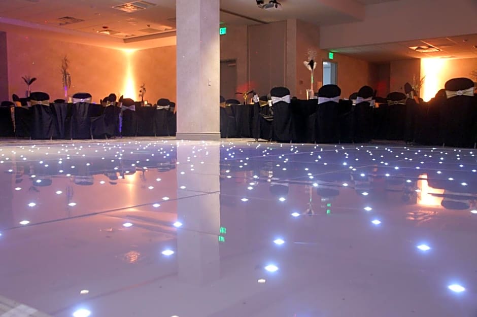 Holiday Inn Express And Suites Denver - Aurora Medical Campus By IHG