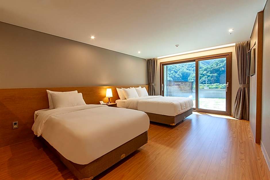 Petro Hotel
