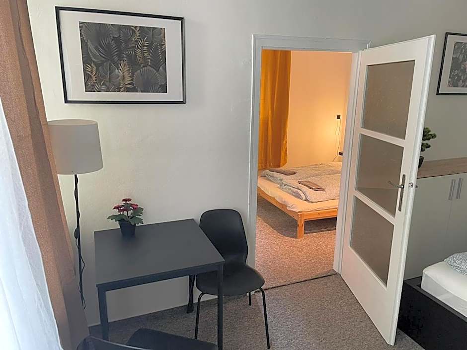 Black Style ROOMS Moravske namesti