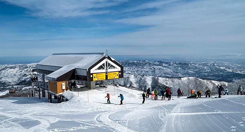 Nozawa Gondola Apartments