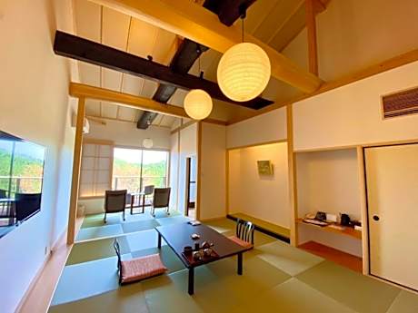 Suite with Mountain View