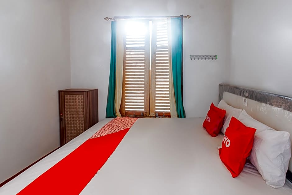 OYO 93729 Radesa Family Homestay