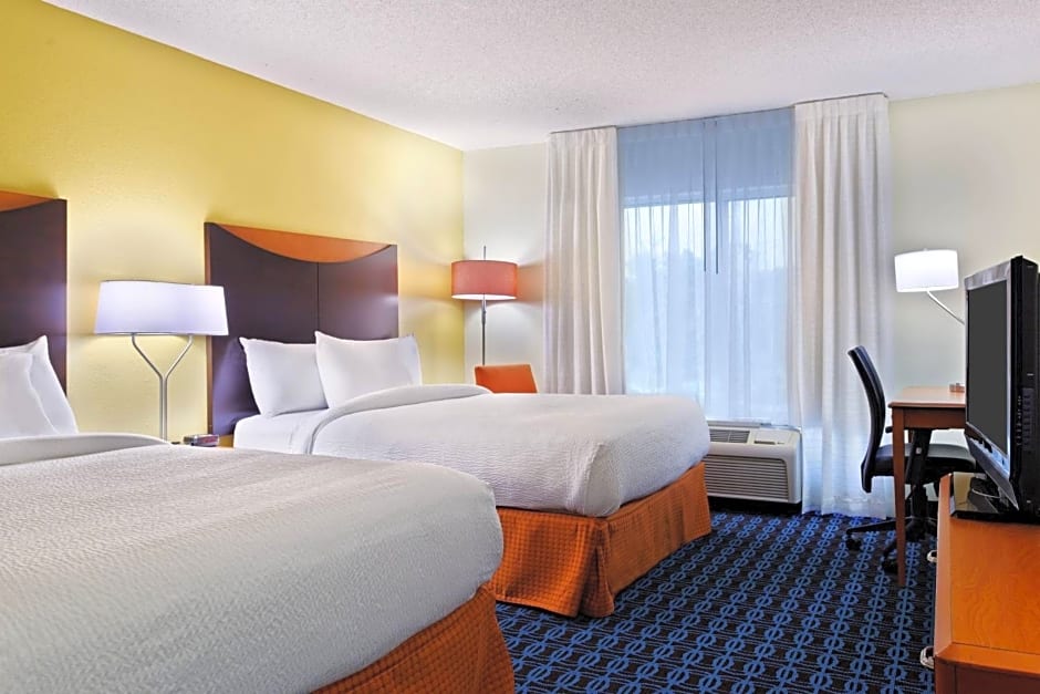 Fairfield Inn & Suites by Marriott Charlotte Arrowood