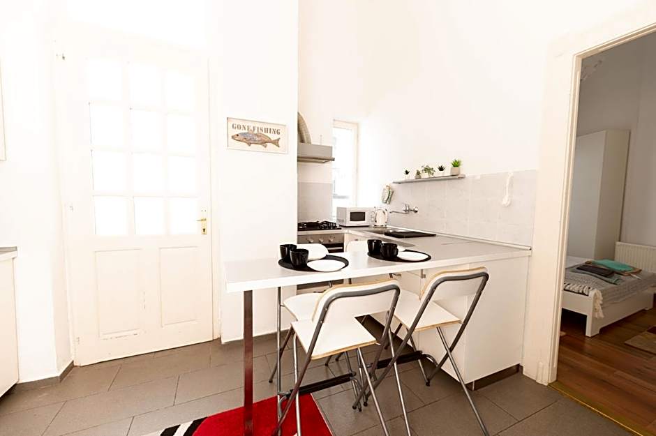 Danube Dwelling Aulich utca 3