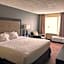 Days Inn & Suites by Wyndham Norton Shores/Muskegon