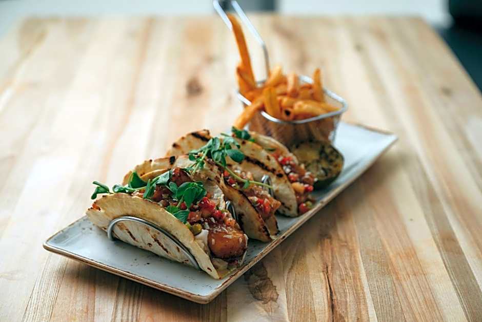 Delta Hotels by Marriott Thunder Bay