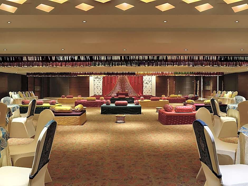 Grand Mercure Vadodara Surya Palace