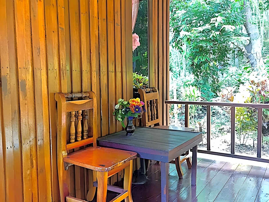 Lanta Maikeaw Bungalow