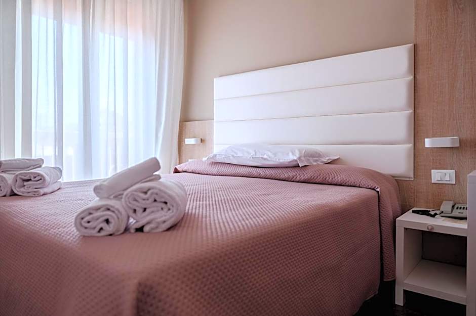Hotel Etna