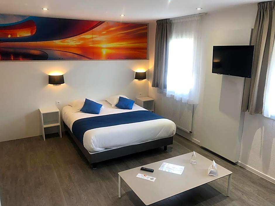 Hotel The Originals Bernay Acropole