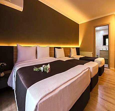Quadruple Room with Balcony