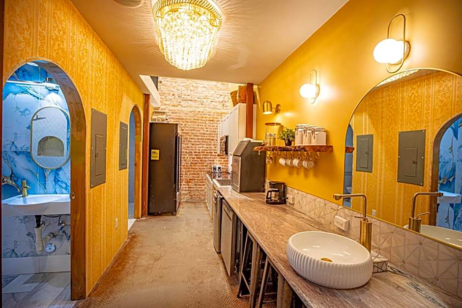 Social Stays - Santa Barbara's FIRST hostel on State Street