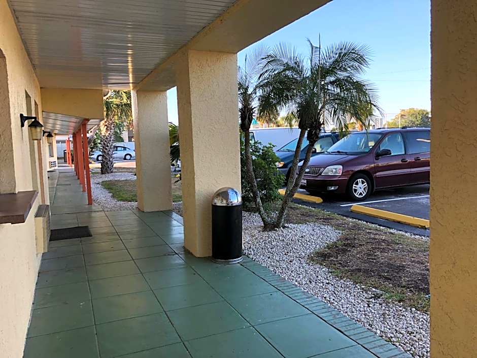 Sunset Inn- Fort Pierce, FL