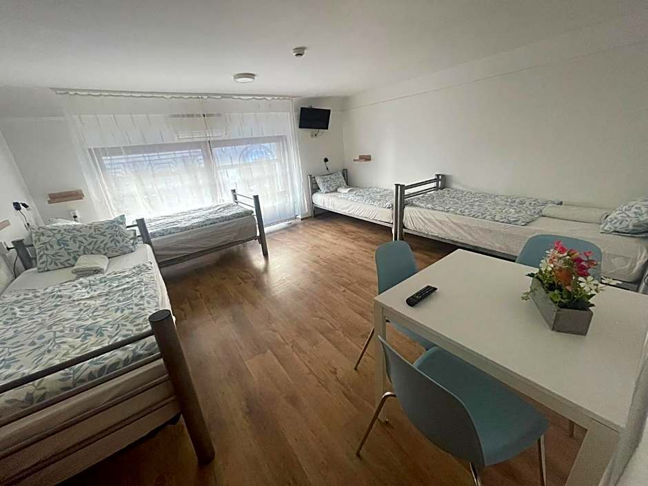Center Hostel and Guest House