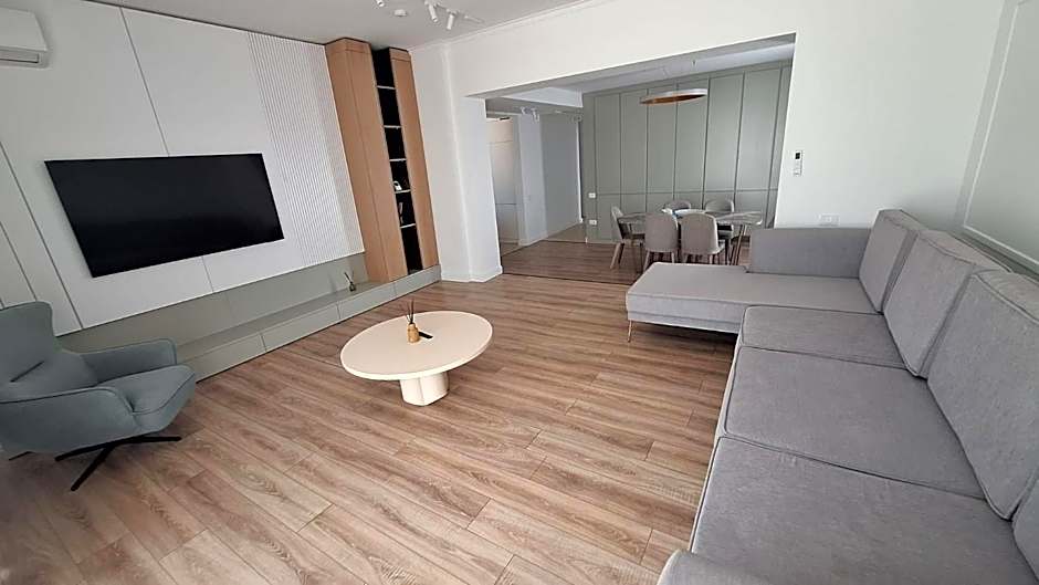 Solid Magic Apart Hotel