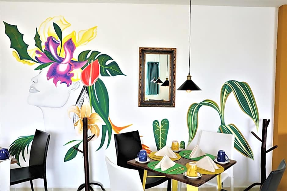 Hotel 12 BEES by Kavia