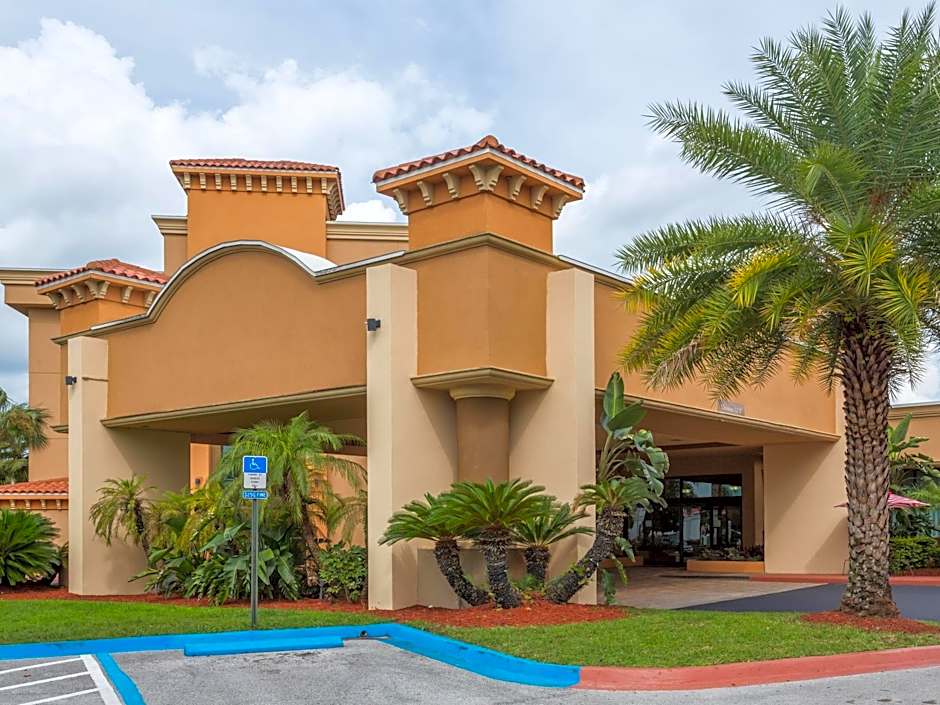 Ramada by Wyndham Jacksonville I-95 by Butler Blvd
