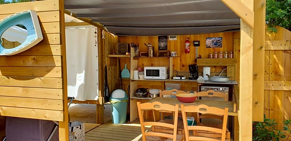 Gîte en bois proche du zoo ,vue sur le ciel en dormant