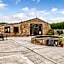 Ladera Retreat Lodges
