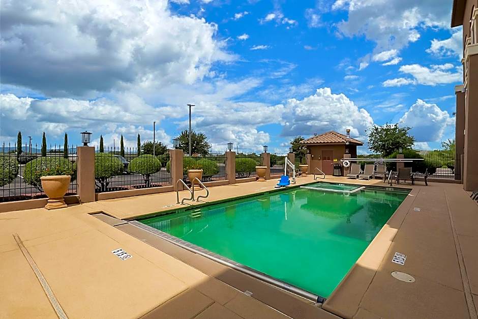 Best Western Douglas Inn & Suites