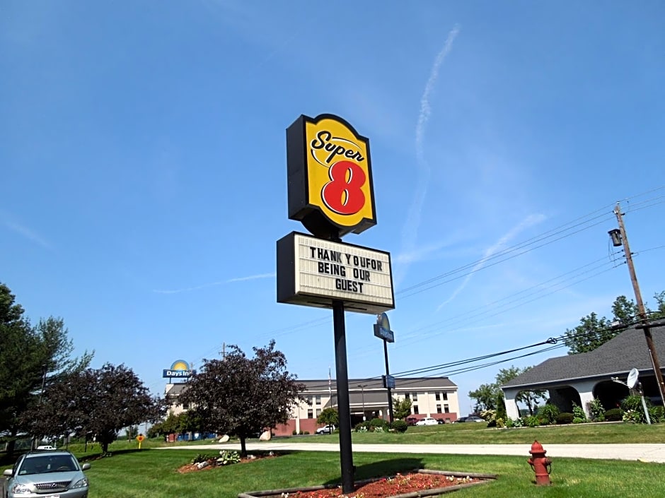 Super 8 by Wyndham Kent/Akron Area