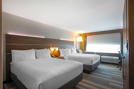 2 Queen Standard Accessible Tub