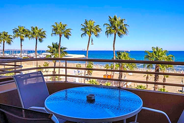 Les Palmiers Beach Boutique Hotel & Luxury Apartments