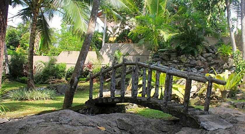 Grand 7 Hotel Thalawathugoda