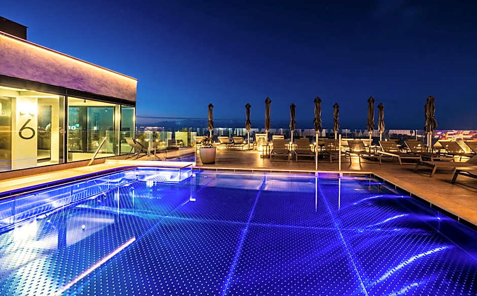 Silken Saaj Maar - Adults Only