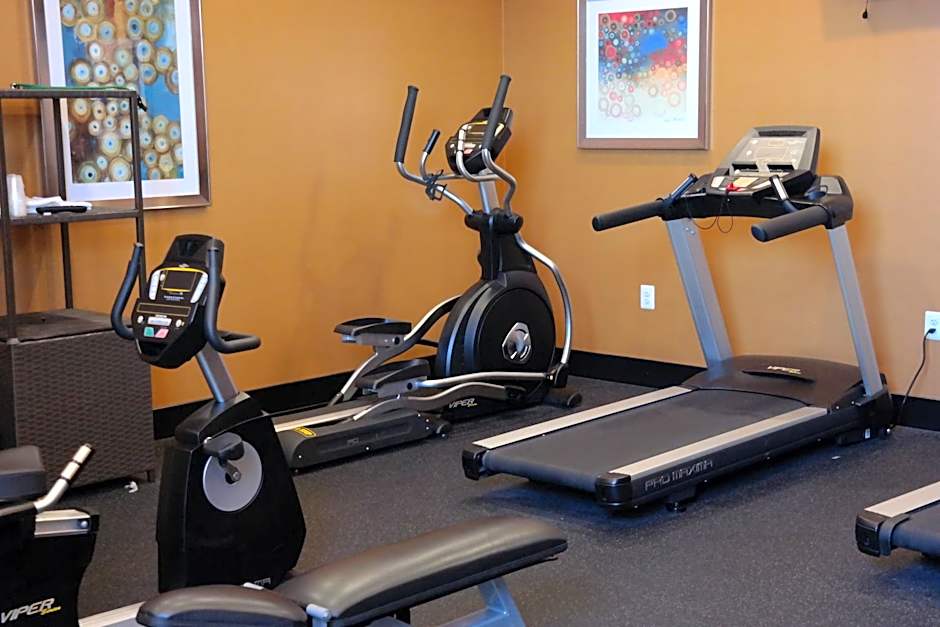 Holiday Inn Express Fredericksburg - Southpoint By IHG