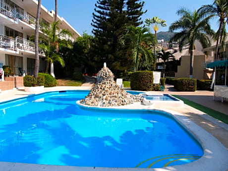 El Tropicano