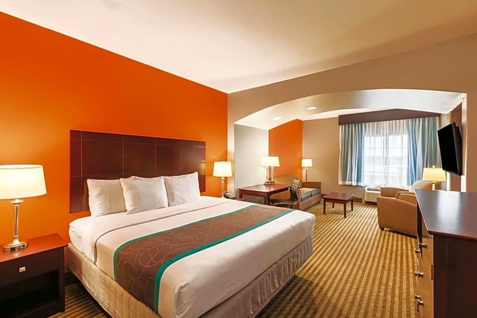 La Quinta Inn & Suites by Wyndham Bush Intercontinental Airport East