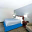 Days Inn by Wyndham Clive - West Des Moines